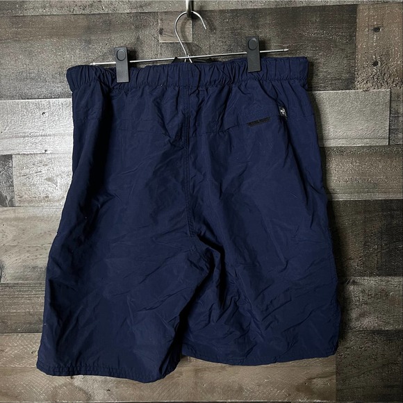 SOLD The North Face Belted Shorts Mens Medium - Picture 2 of 3